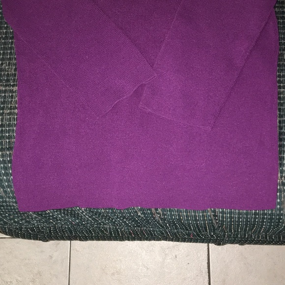 Express Sweater - Picture 3 of 6